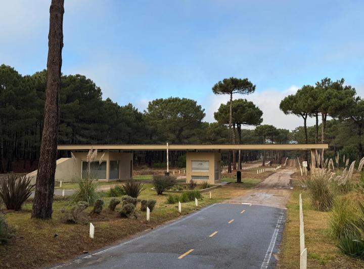 Terreno · 925m²