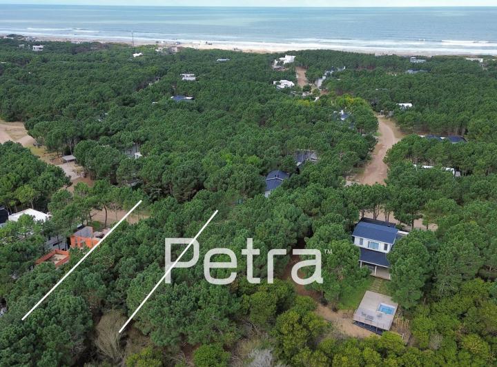 Terreno · 918m²