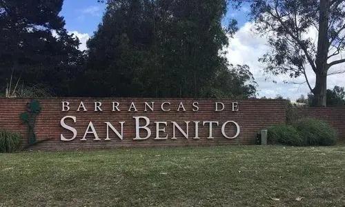 Terreno · 922m²