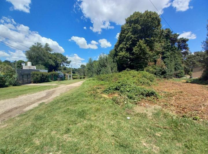Terreno · 1200m²