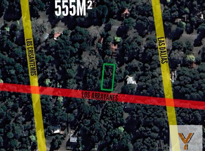 Terreno · 555m²