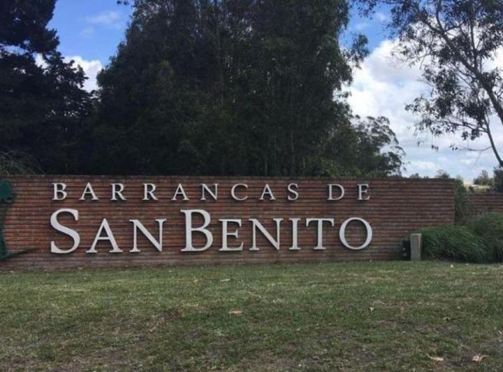 Terreno · 880m²