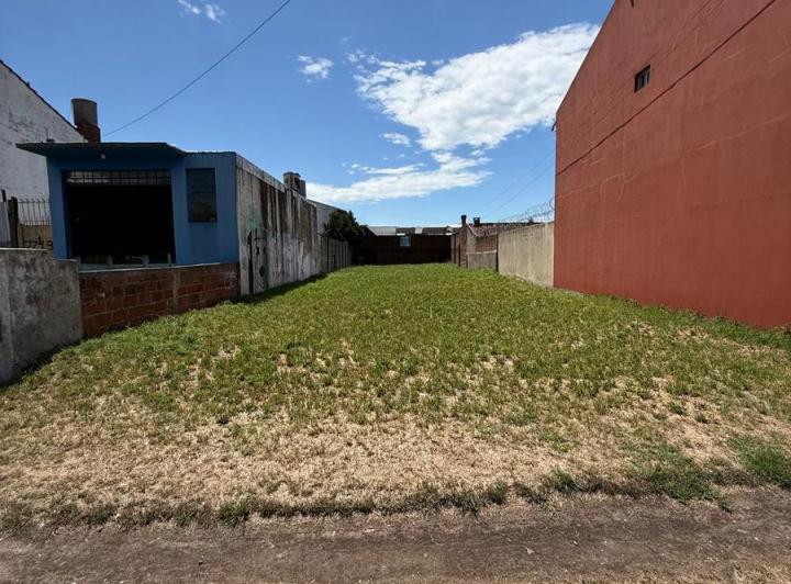 Terreno · 383m²