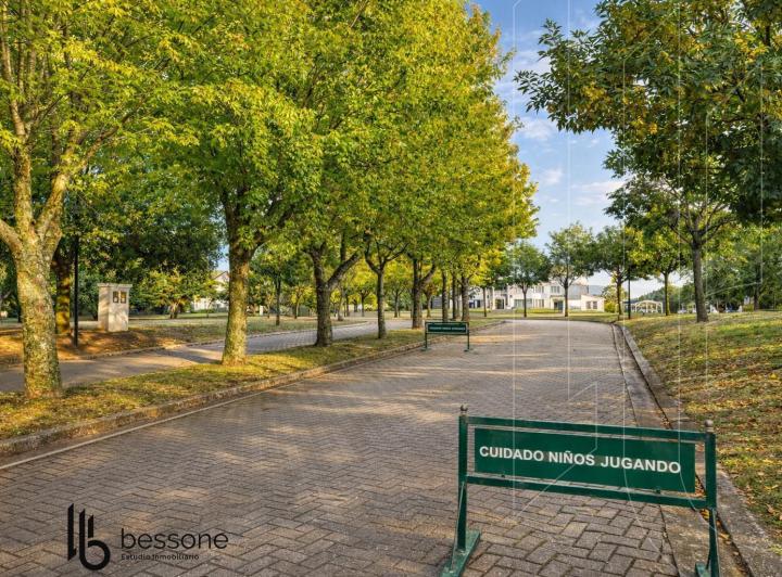 Terreno · 771m²