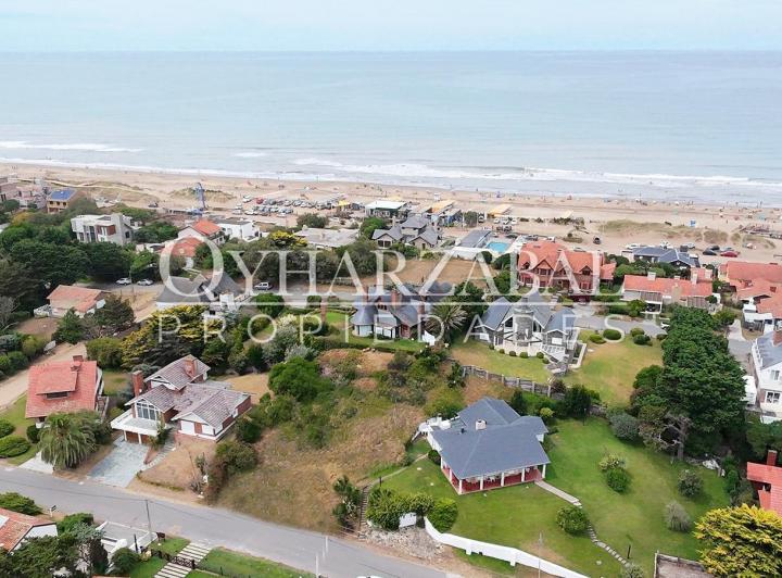 Terreno · 759m²