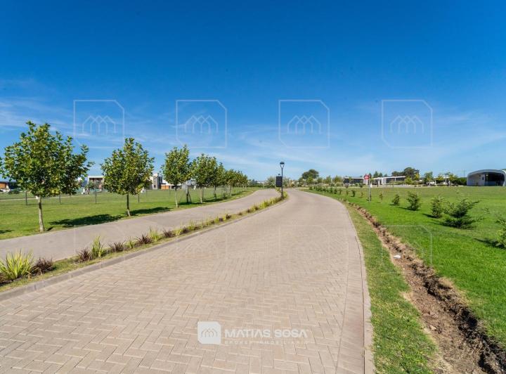 Terreno · 647m²