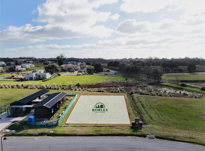 Terreno · 758m²