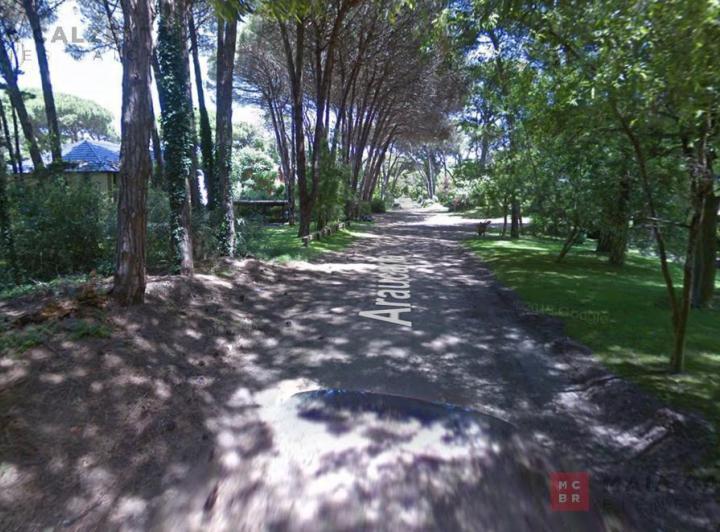 Terreno · 1050m²