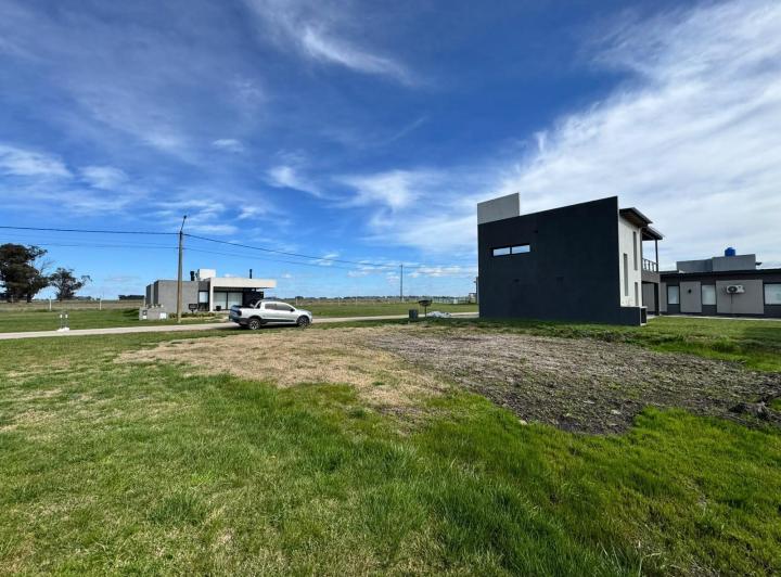 Terreno · 600m² · 3 Ambientes · 2 Cocheras