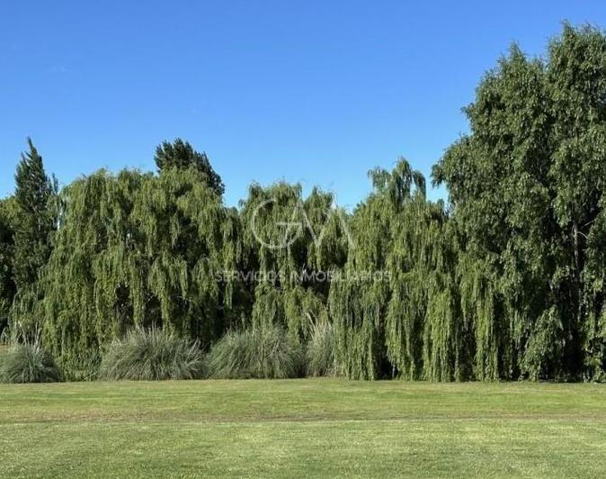 Terreno · 1080m²