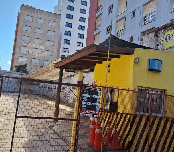Terreno · 371m²