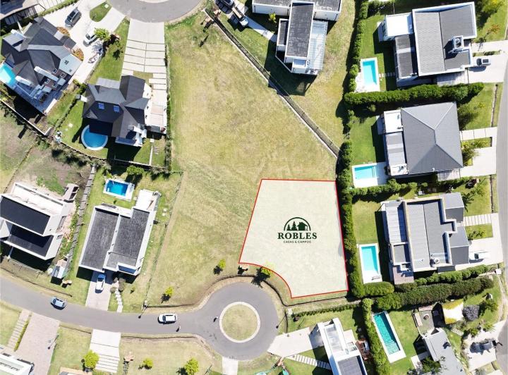 Terreno · 634m²