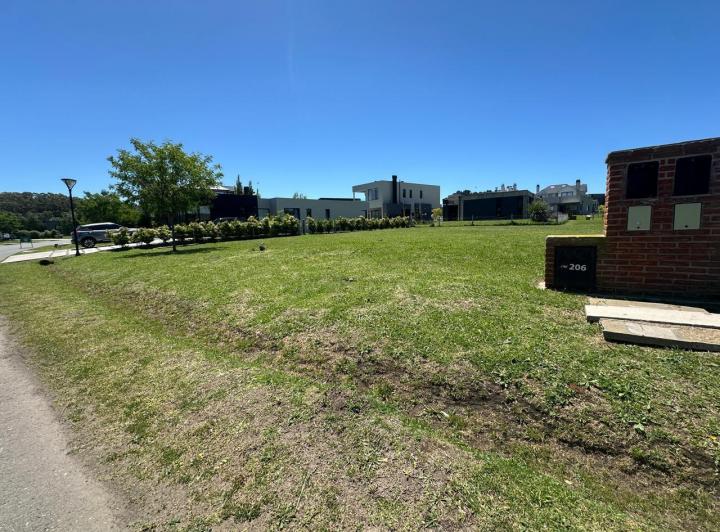 Terreno · 600m²