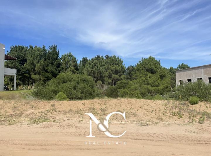 Terreno · 873m²