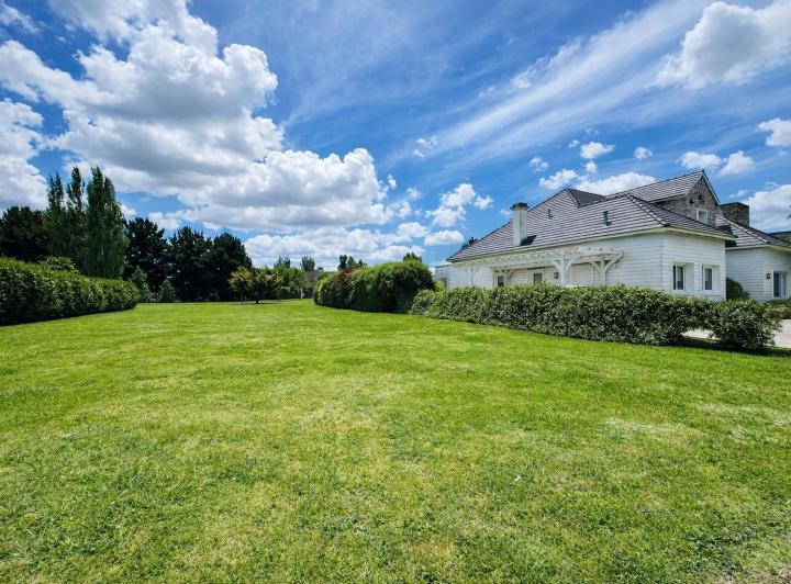Terreno · 874m²