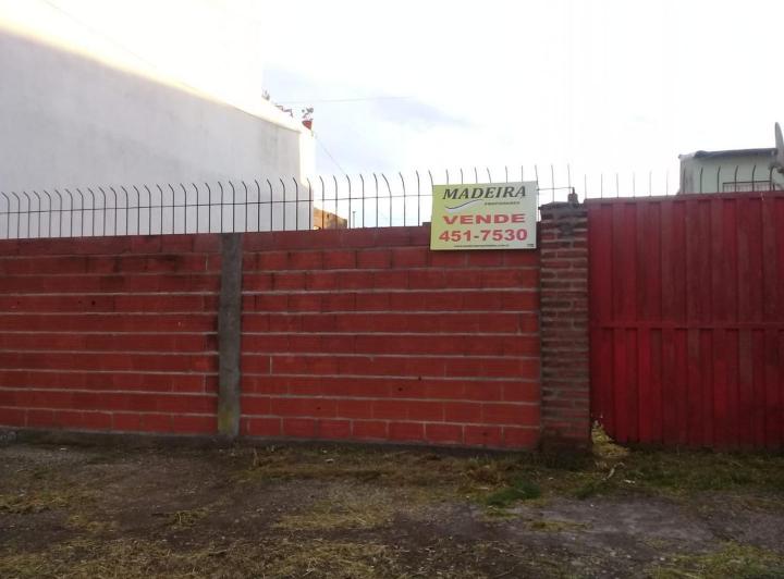 Terreno · 233m²