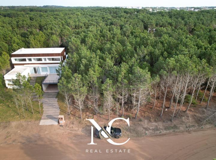 Terreno · 919m²