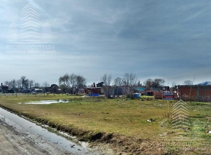 Terreno · 745m²