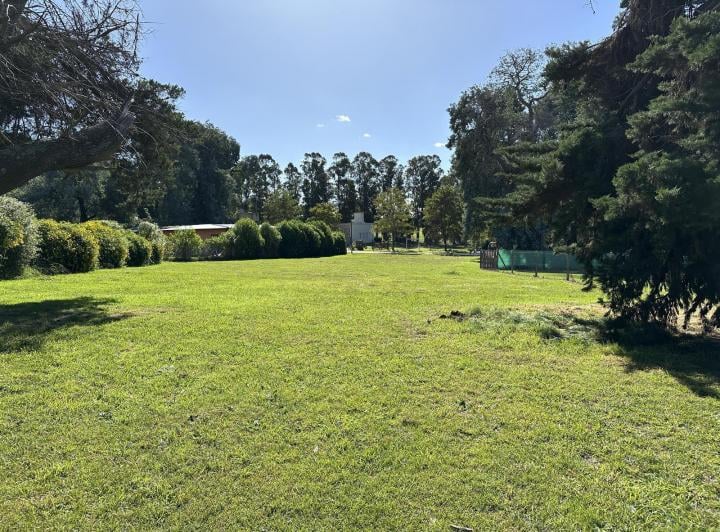 Terreno · 910m²