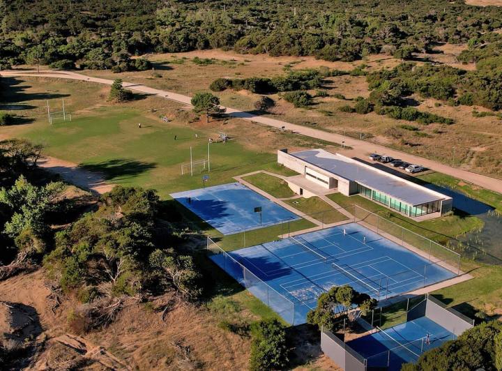 Terreno · 1048m²