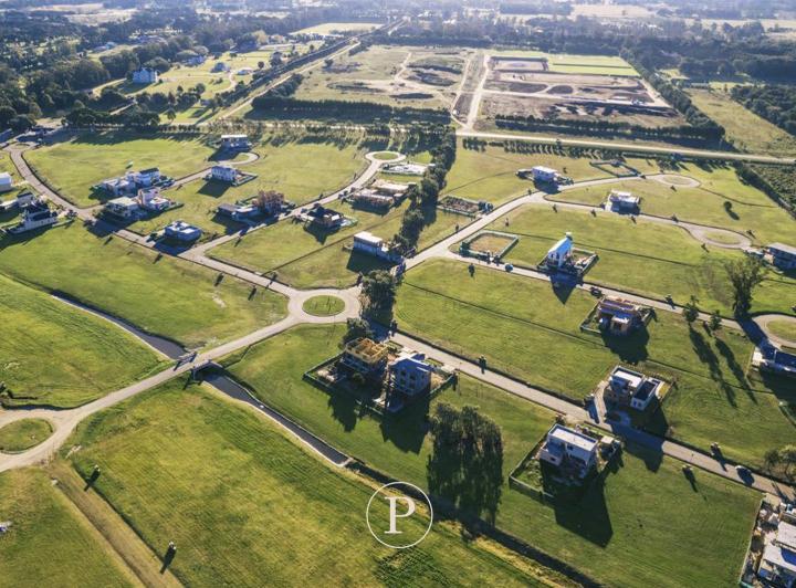 Terreno · 600m²