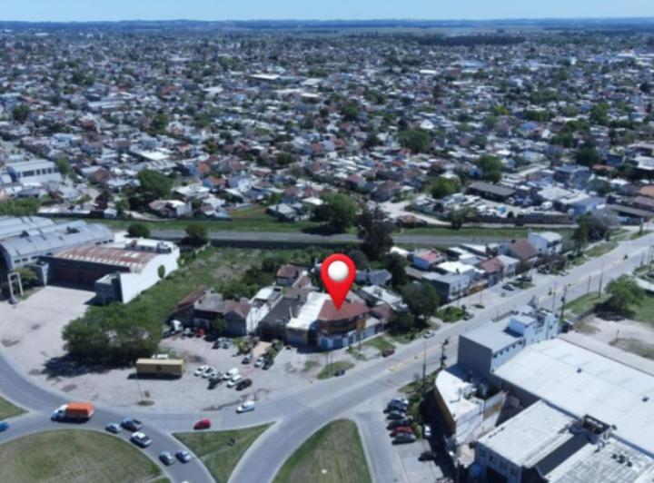 Terreno · 821m²
