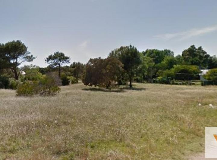 Terreno · 759m²