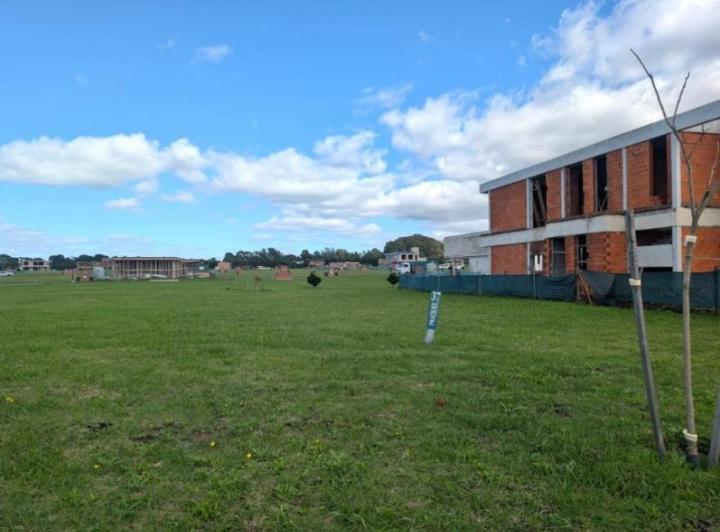 Terreno · 692m²