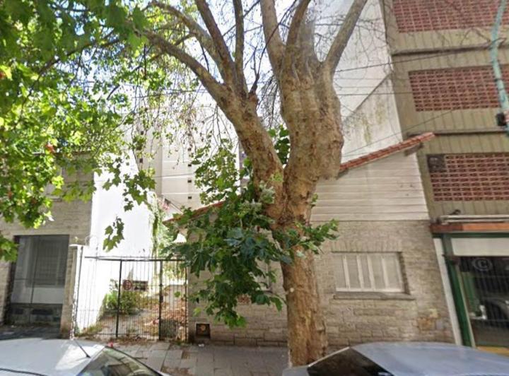 Terreno · 218m²