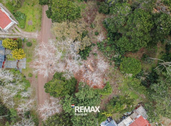 Terreno · 975m²