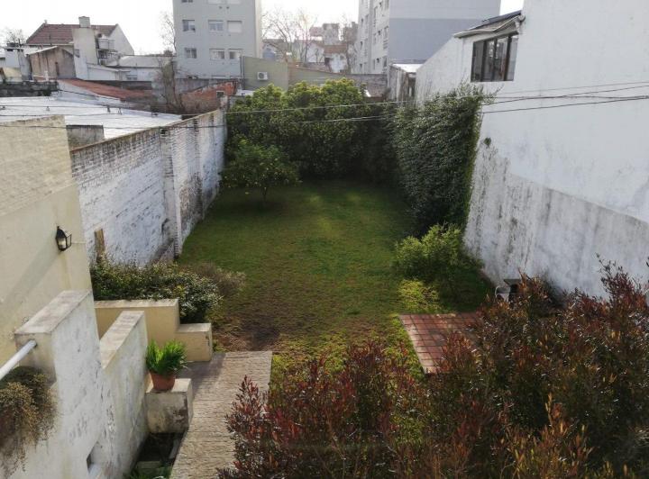 Terreno · 120m² · 3 Ambientes · 2 Cocheras