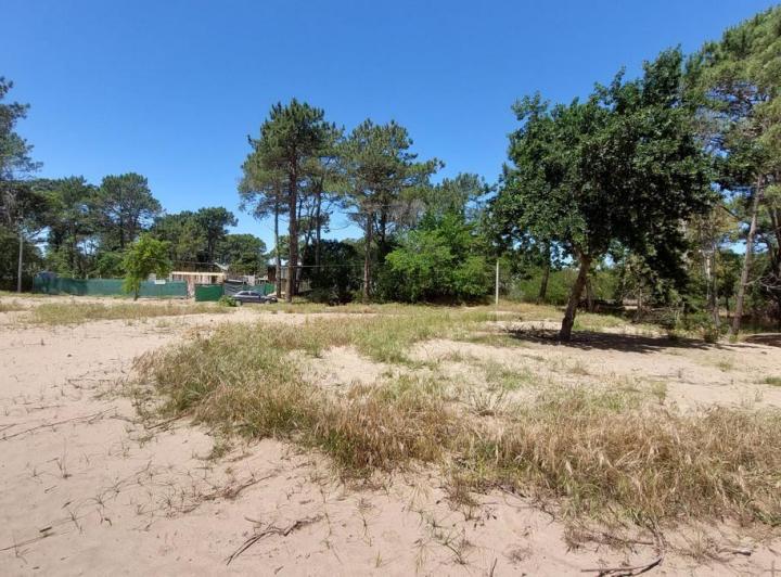 Terreno · 825m²