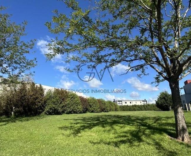 Terreno · 759m²