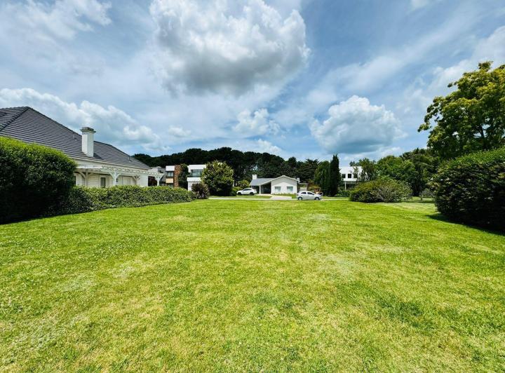 Terreno · 832m²