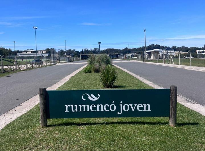 Terreno · 605m²