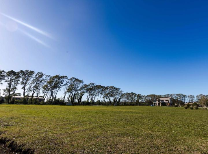 Terreno · 697m²