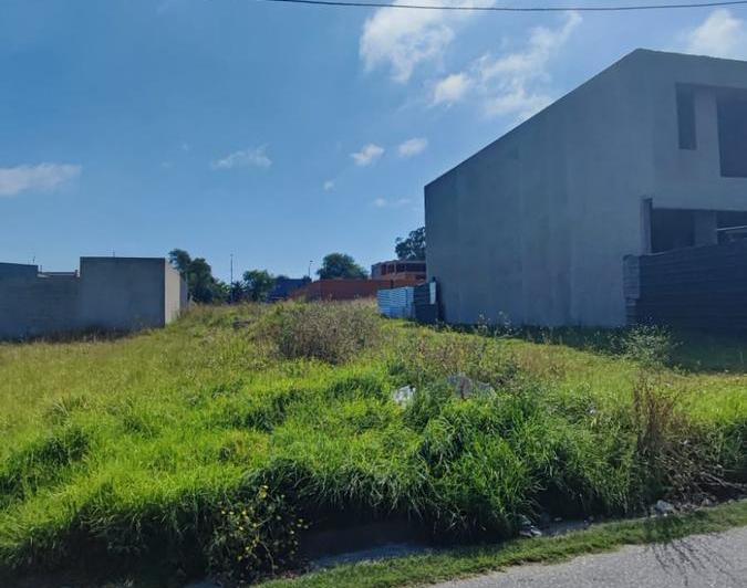 Terreno · 562m²