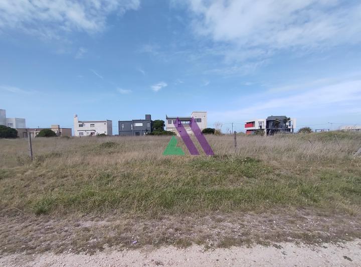 Terreno · 450m²