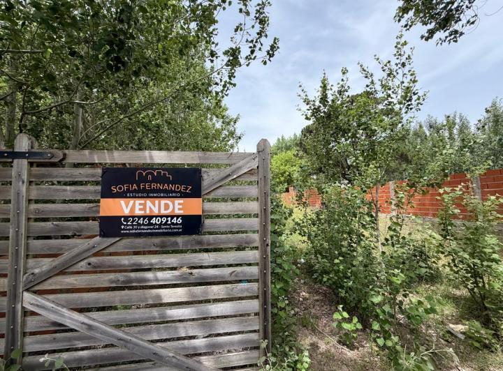 Terreno · 408m²