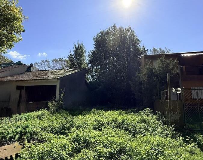 Terreno · 225m²