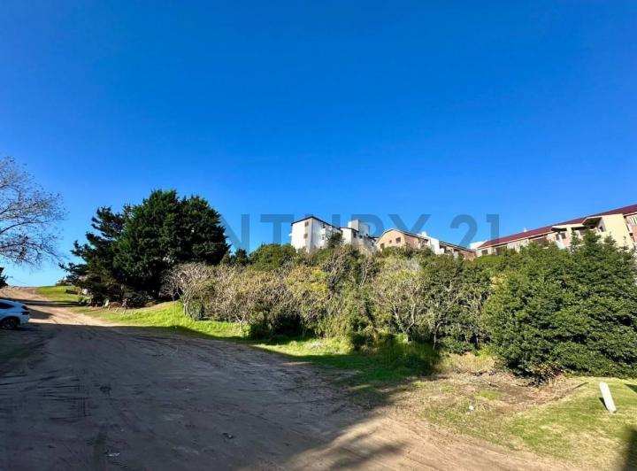 Terreno · 1362m²