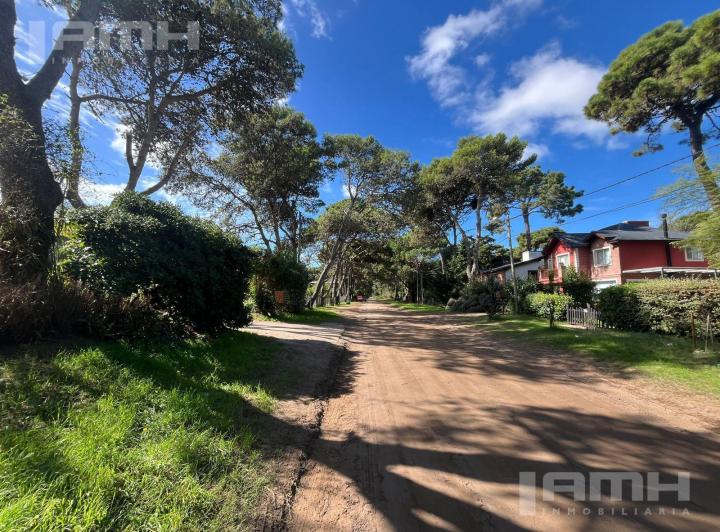Terreno · 608m²