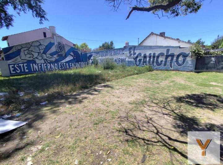 Terreno · 208m²