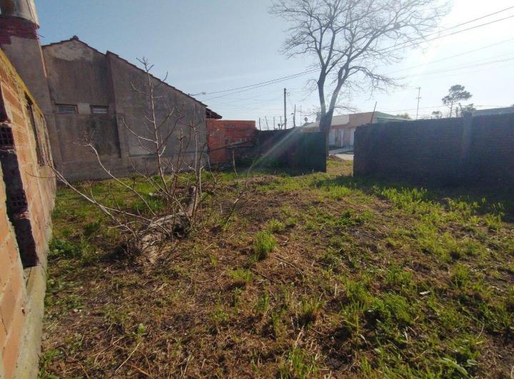 Terreno · 372m²