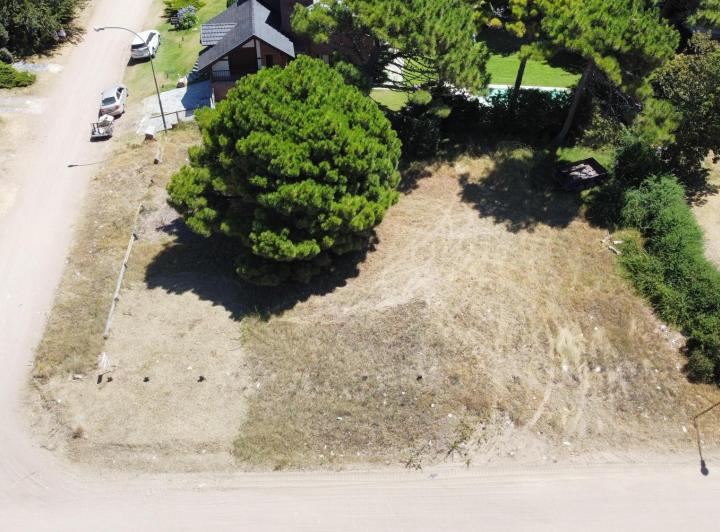 Terreno · 715m²