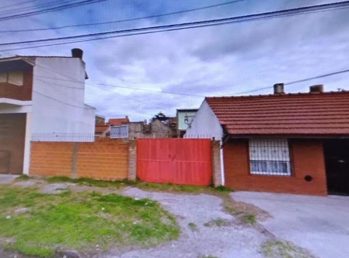 Terreno · 233m²