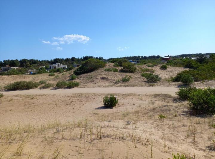 Terreno · 912m²