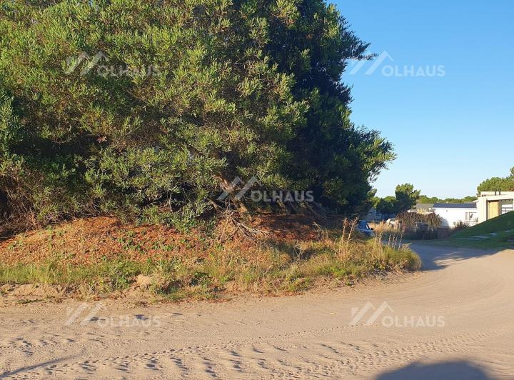 Terreno · 900m²