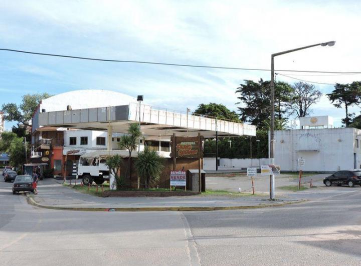 Terreno · 1842m²