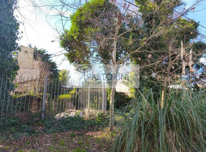 Terreno · 332m²